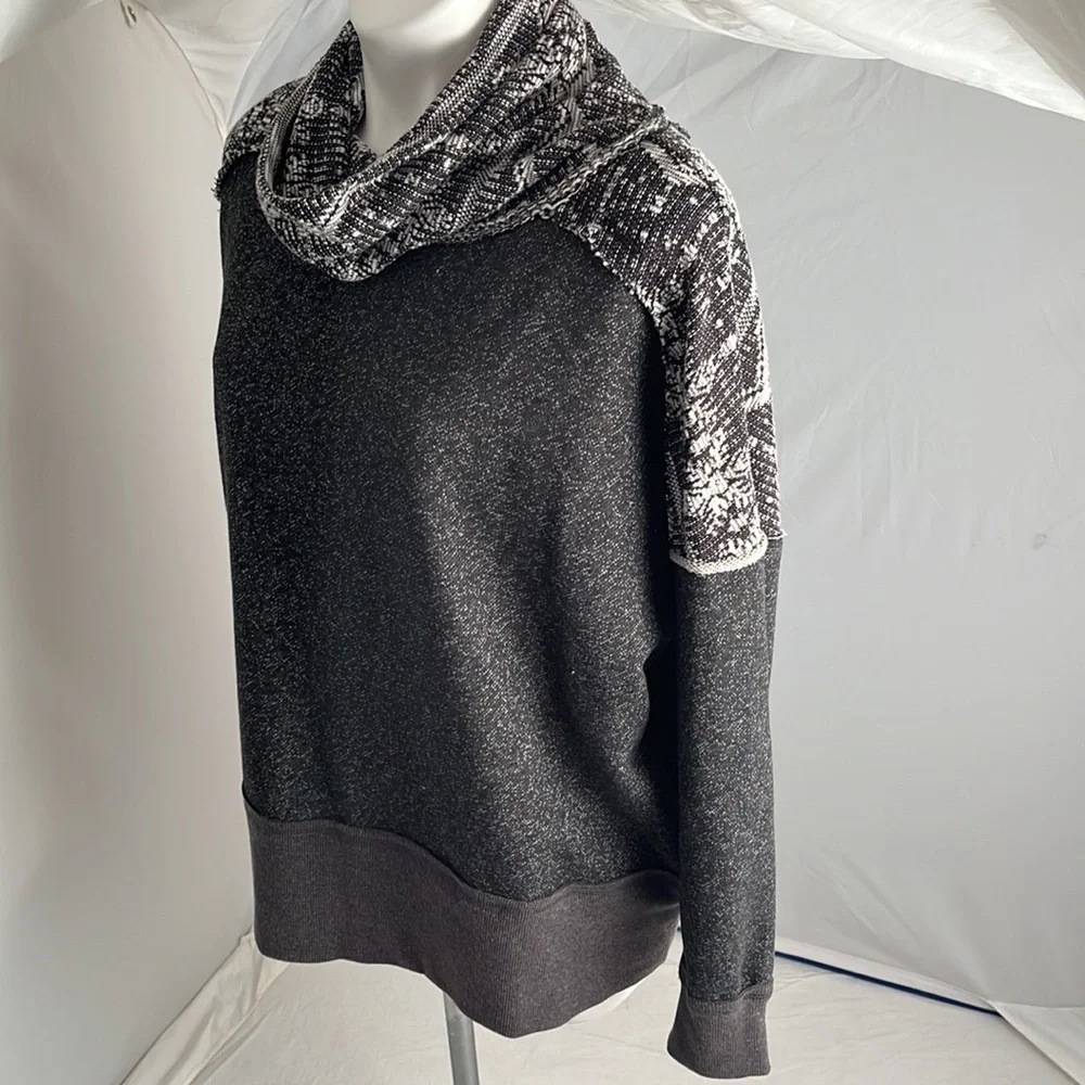 Oddy black and gray heather cowl neck knit top - Picture 4 of 9